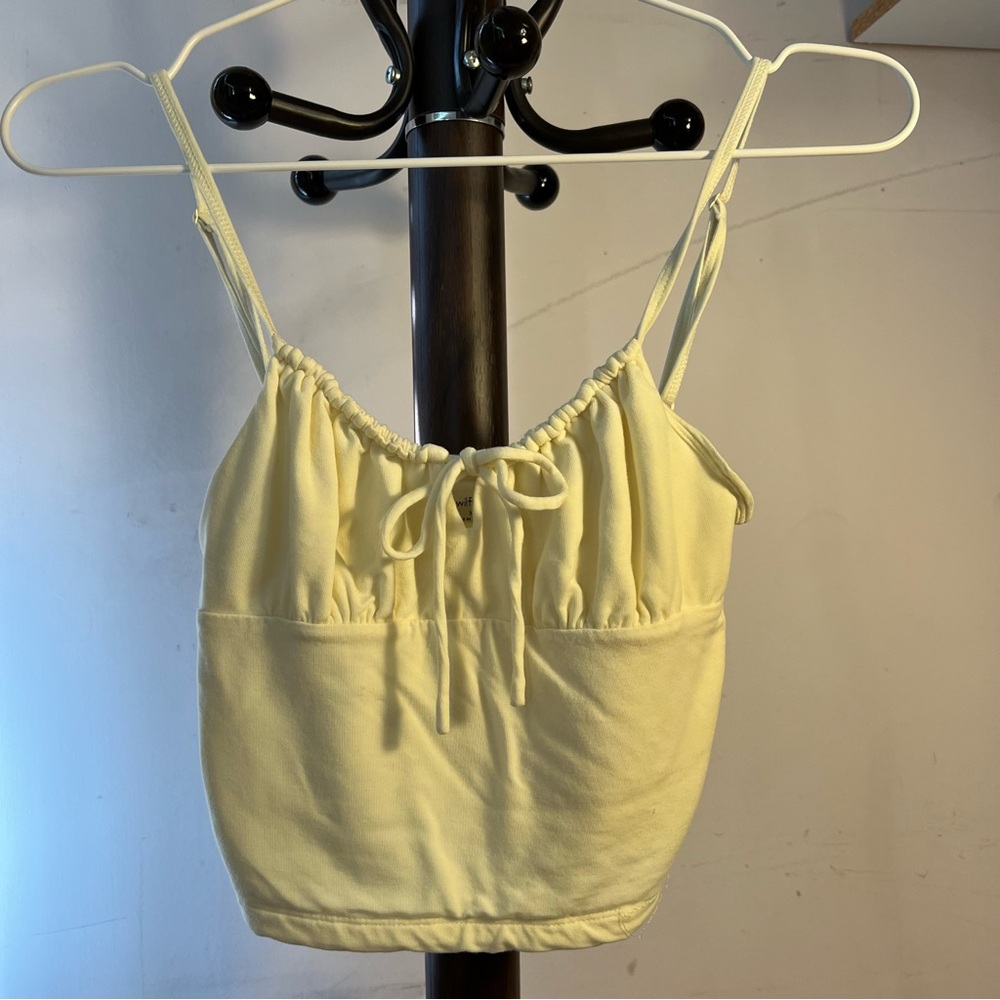3/$20 aritzia wilfred yellow crop top